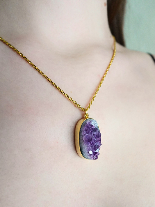 Anora Air Element Necklace